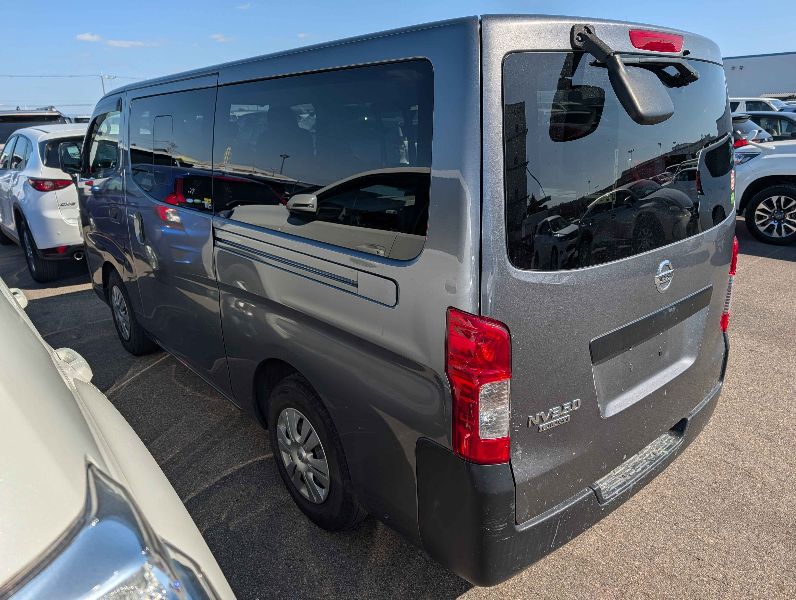  30832  NISSAN CARAVAN  2018  