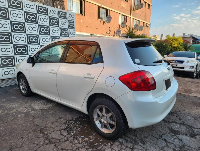  30842  TOYOTA AURIS  2009  