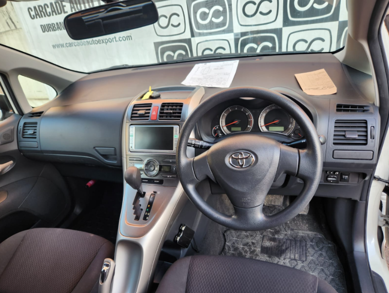  30842  TOYOTA AURIS  2009  