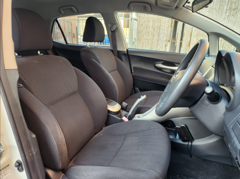  30842  TOYOTA AURIS  2009  