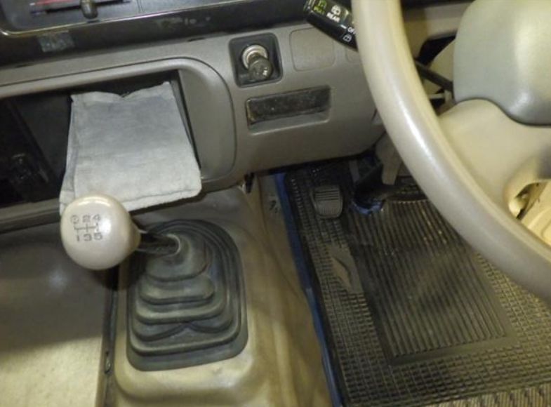  30843  TOYOTA COASTER  1995  