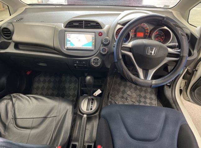  30845  HONDA FIT  2011  