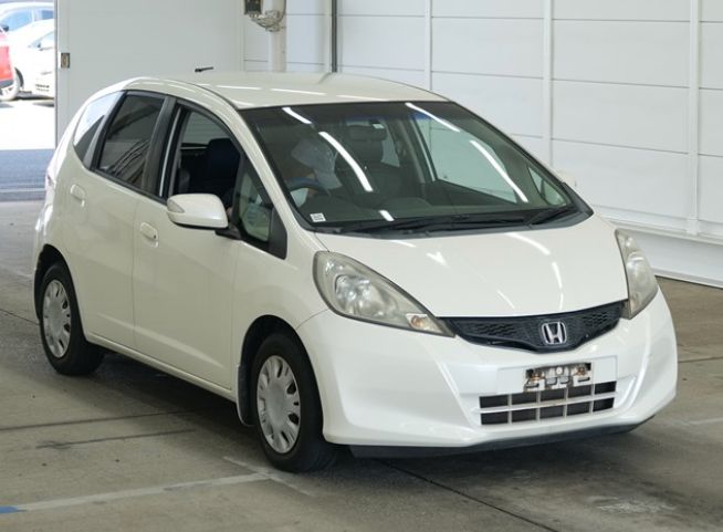  30845  HONDA FIT  2011 