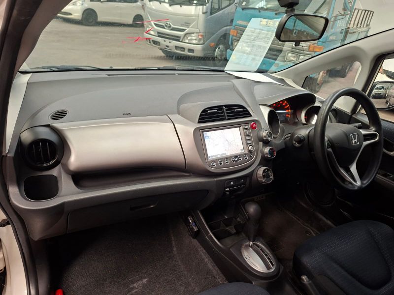  30847  HONDA FIT  2008  