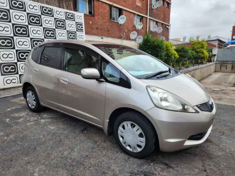  30852  HONDA FIT  2009 