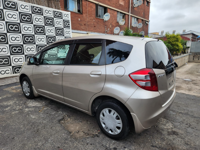  30852  HONDA FIT  2009  
