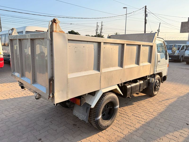  30867  TOYOTA DYNA DUMP  1996  