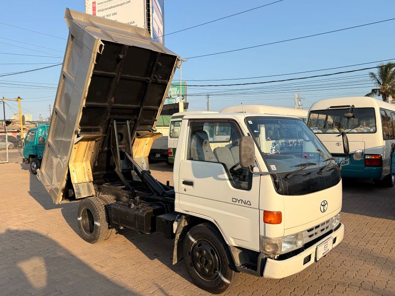  30867  TOYOTA DYNA DUMP  1996  
