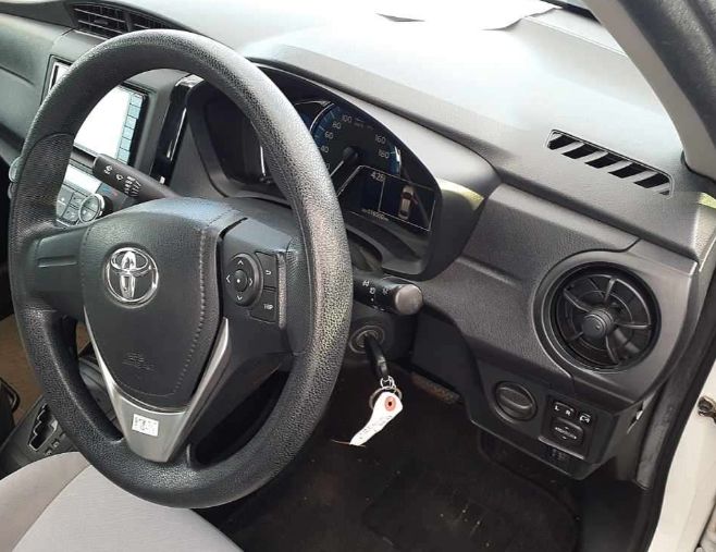  30888  TOYOTA COROLLA AXIO  2017  