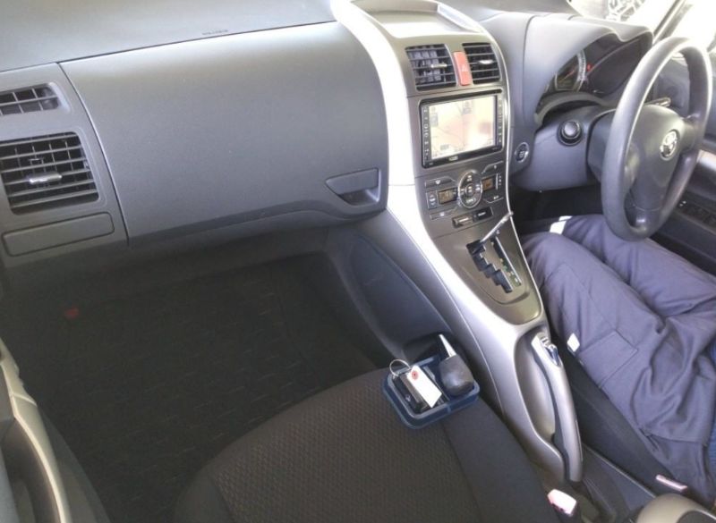  30895  TOYOTA AURIS  2007  