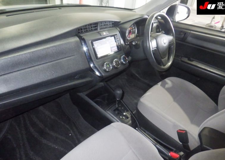  30897  TOYOTA COROLLA AXIO  2017  