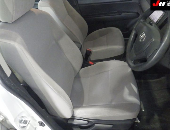  30897  TOYOTA COROLLA AXIO  2017  
