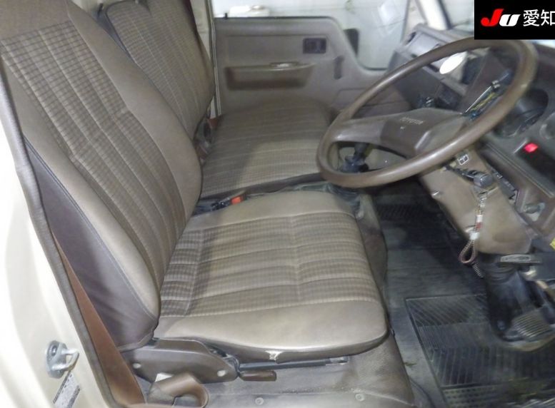  30898  TOYOTA DYNA  1990  