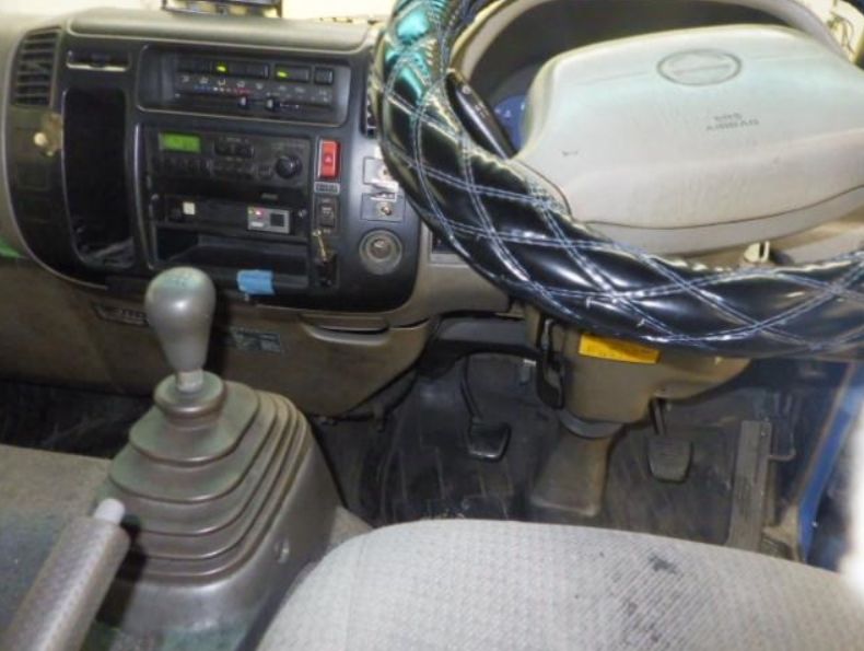  30917  HINO DUTRO  2000  