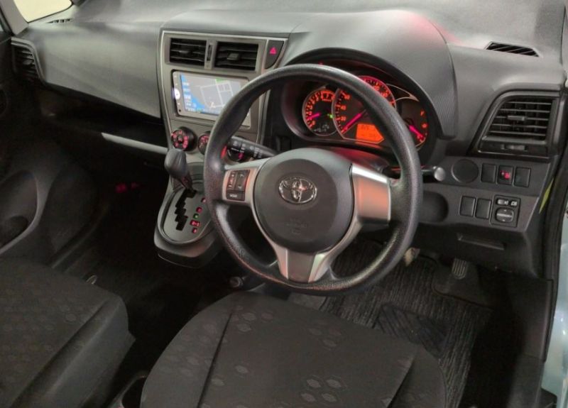  30919  TOYOTA RACTIS  2012  