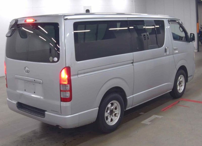  30920  TOYOTA HIACE  2006  