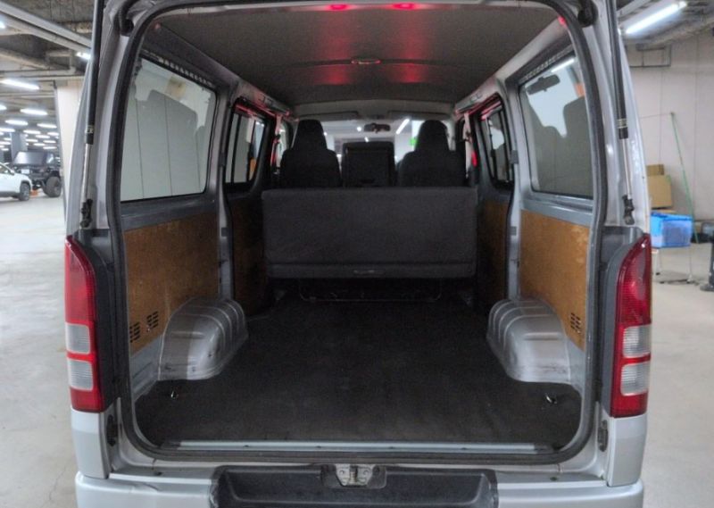  30920  TOYOTA HIACE  2006  