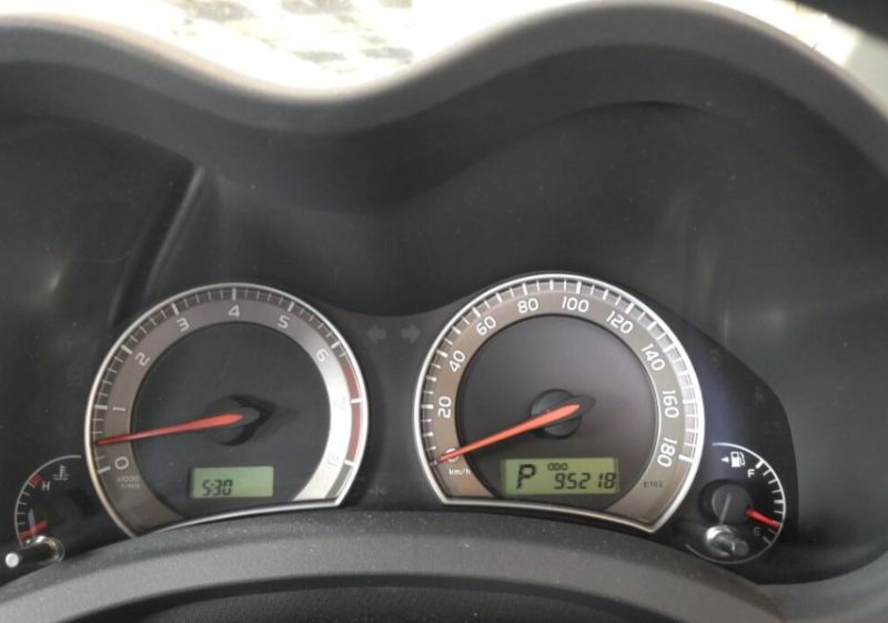  30922  TOYOTA AURIS  2009  