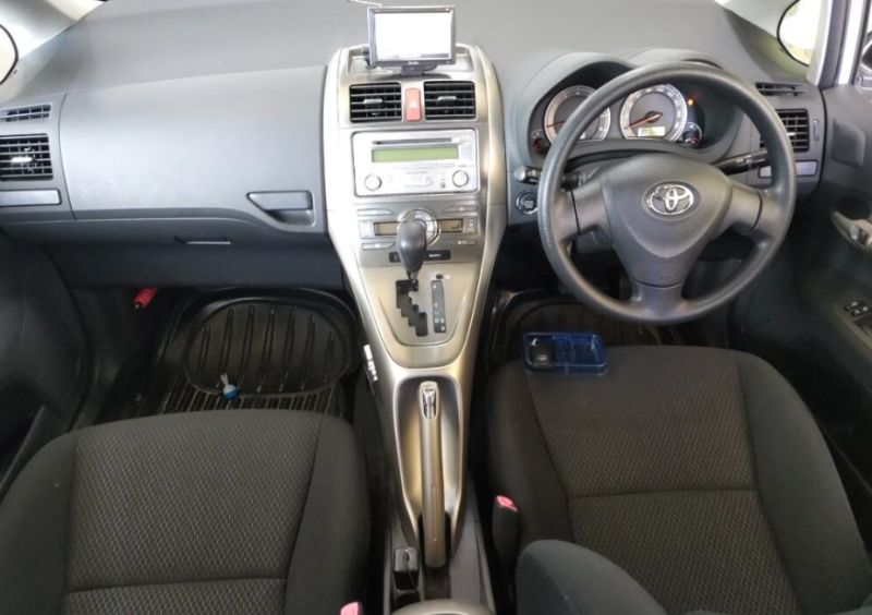  30922  TOYOTA AURIS  2009  