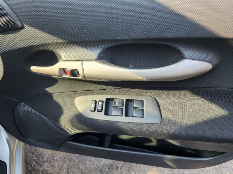  30923  TOYOTA AURIS  2009  