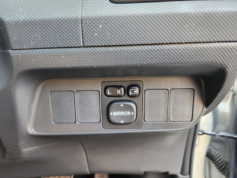  30923  TOYOTA AURIS  2009  