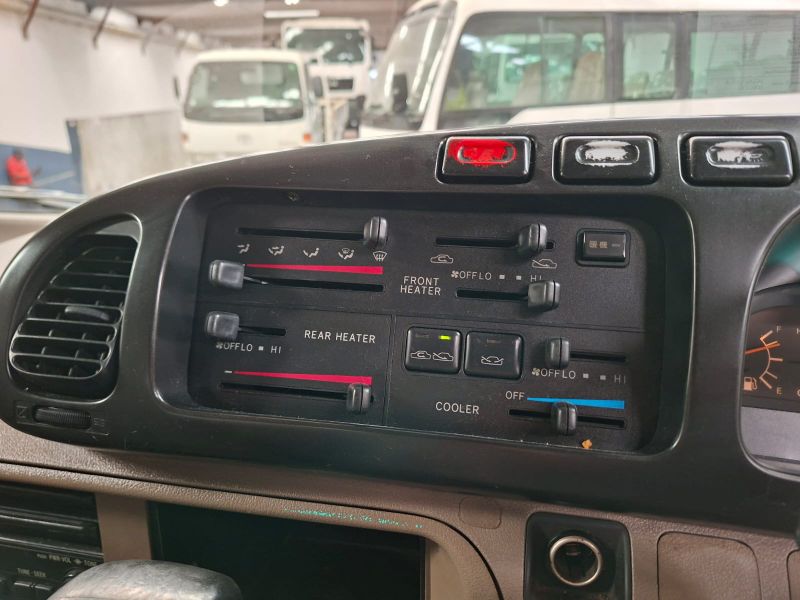  30927  TOYOTA COASTER  1999  