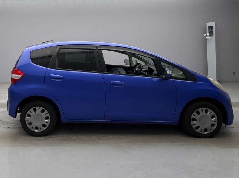  30929  HONDA FIT  2011  