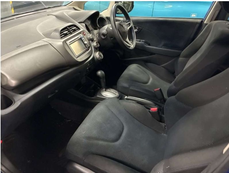  30929  HONDA FIT  2011  