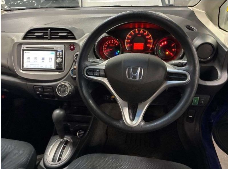  30929  HONDA FIT  2011  