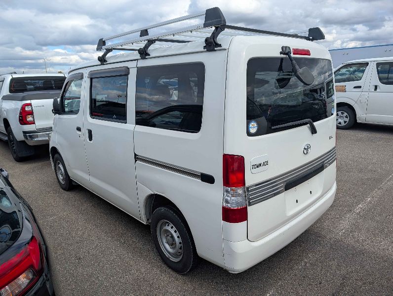  30938  TOYOTA TOWNACE  2018  