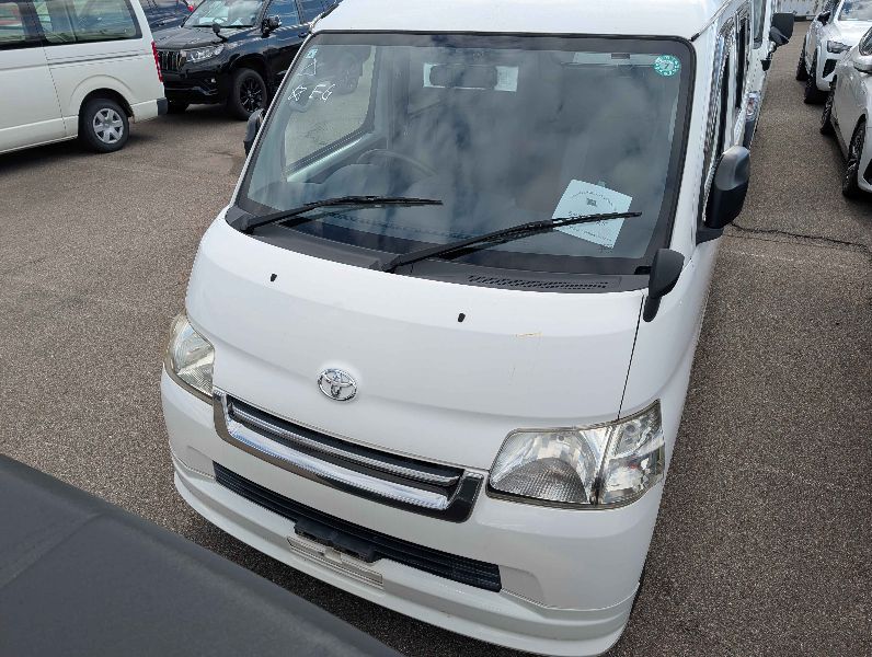  30938  TOYOTA TOWNACE  2018  