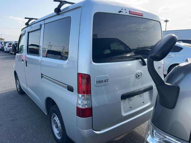  30939  TOYOTA TOWNACE  2018  