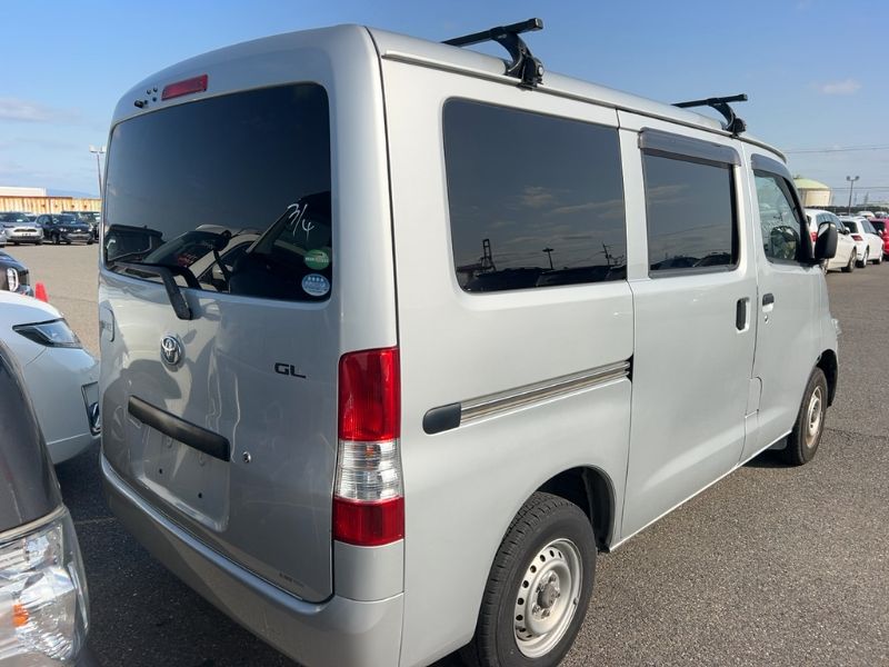  30939  TOYOTA TOWNACE  2018  