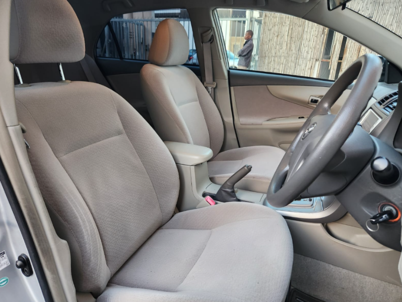  30940  TOYOTA COROLLA AXIO  2010  