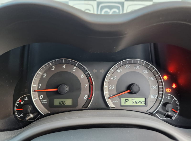  30940  TOYOTA COROLLA AXIO  2010  
