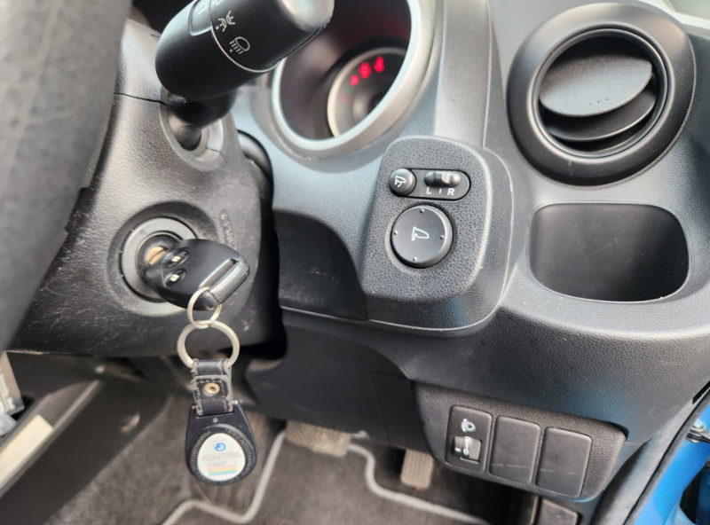  30942  HONDA FIT  2009  