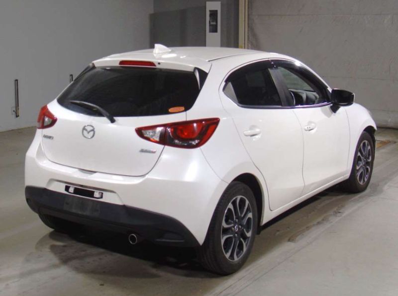  30944  MAZDA DEMIO  2017  