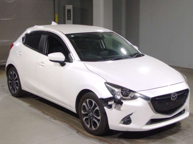  30944  MAZDA DEMIO  2017  