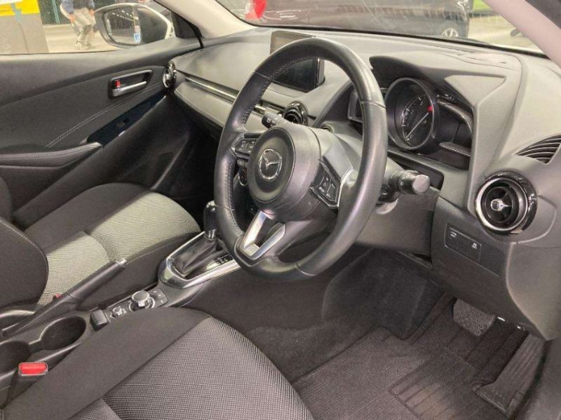  30944  MAZDA DEMIO  2017  