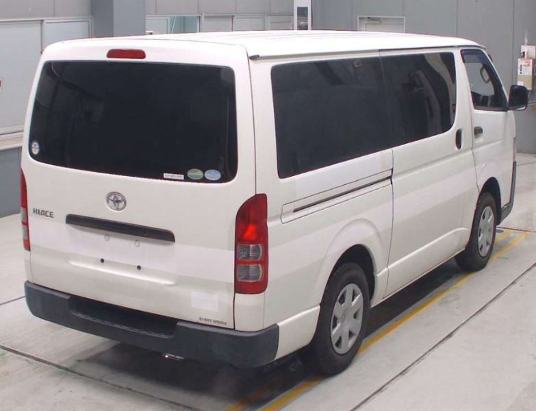  30945  TOYOTA HIACE  2017  