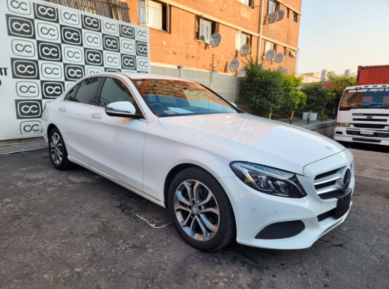  30952  MERCEDES BENZ C class  2015  