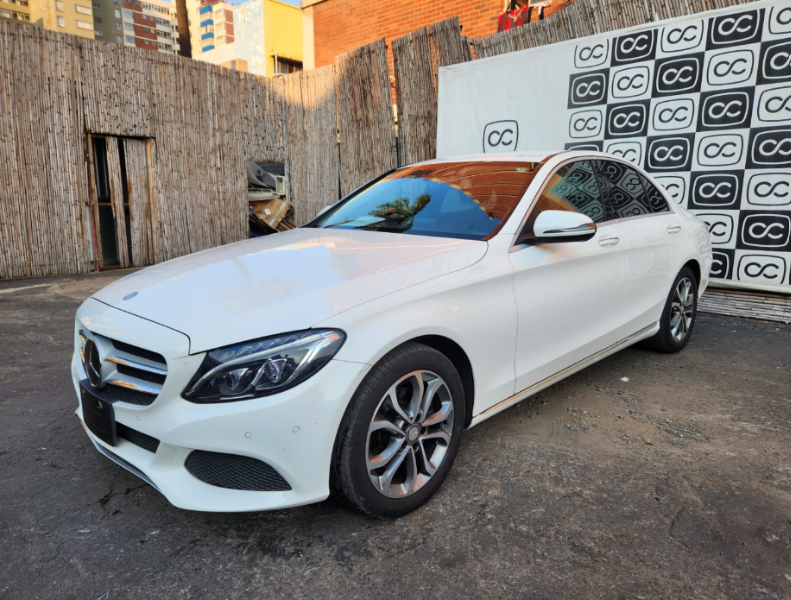  30952  MERCEDES BENZ C class  2015 