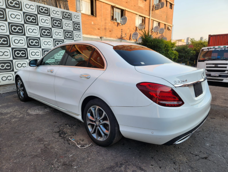  30952  MERCEDES BENZ C class  2015  