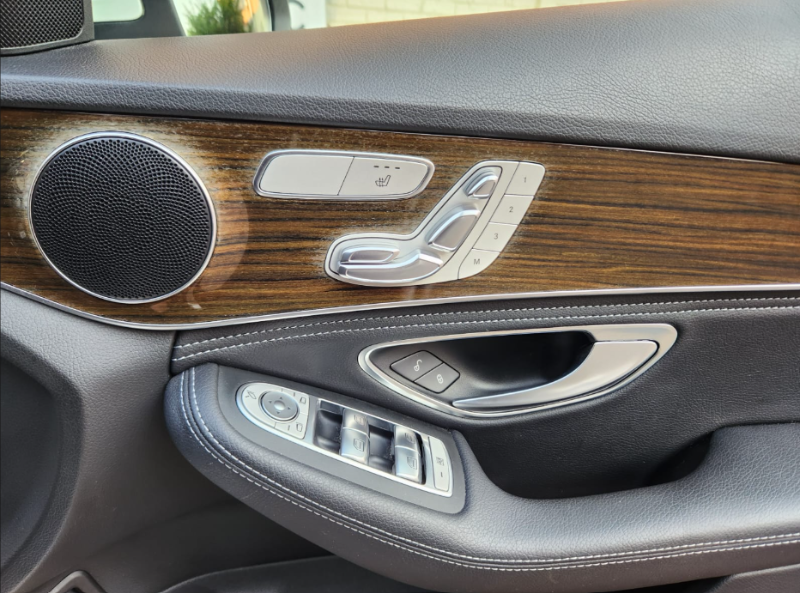  30952  MERCEDES BENZ C class  2015  