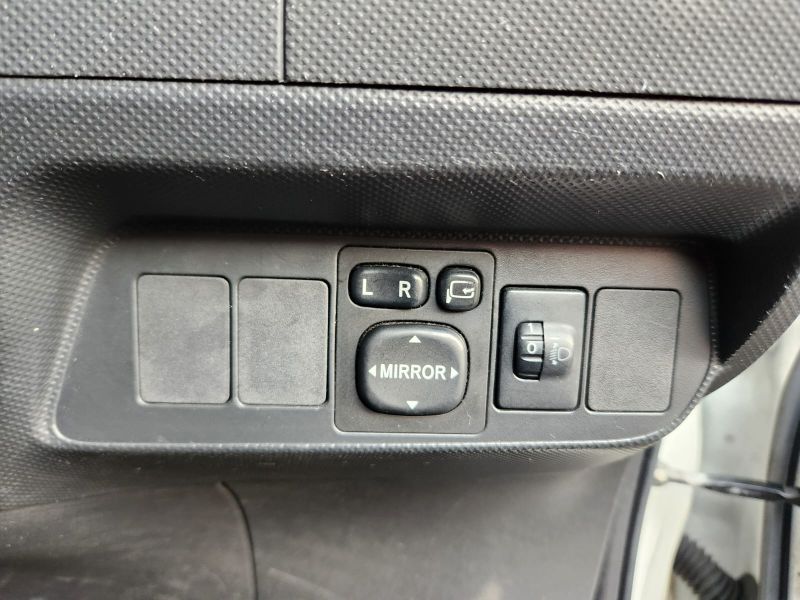  30973  TOYOTA AURIS  2007  