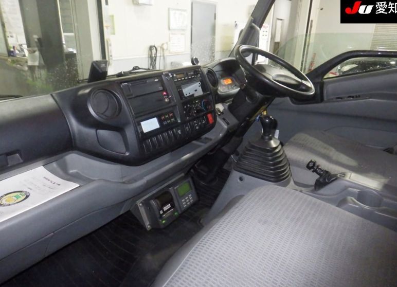  30978  HINO DUTRO  2016  