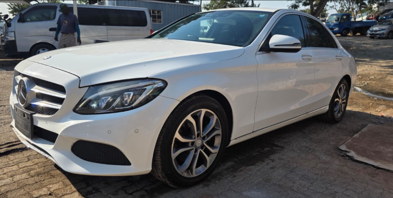  30995  MERCEDES BENZ C200  2017  