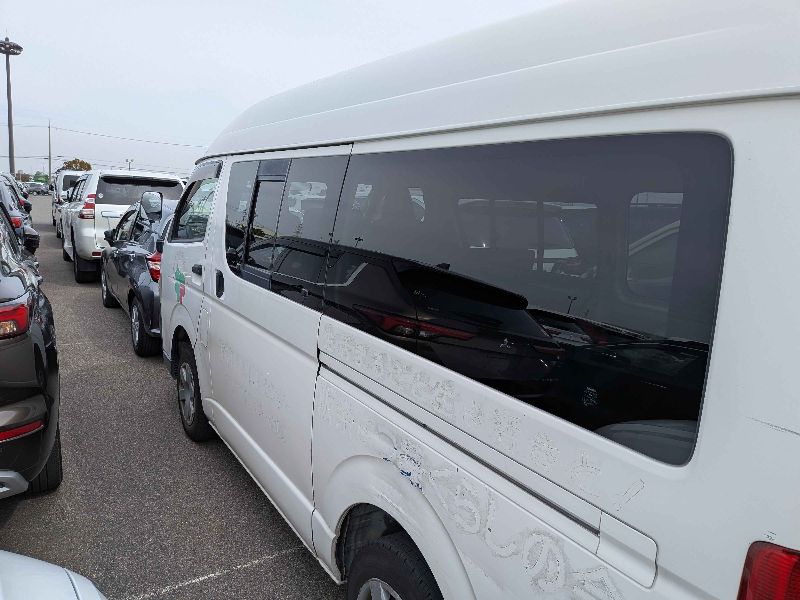  31008  TOYOTA HIACE  2007  