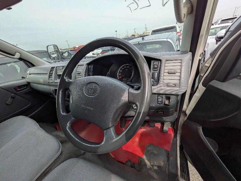  31008  TOYOTA HIACE  2007  