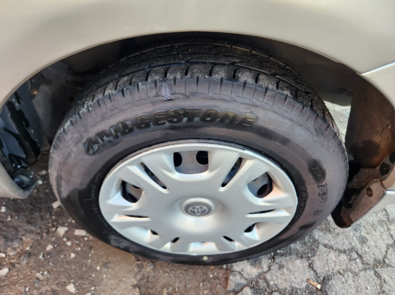  31009  TOYOTA COROLLA  2001  